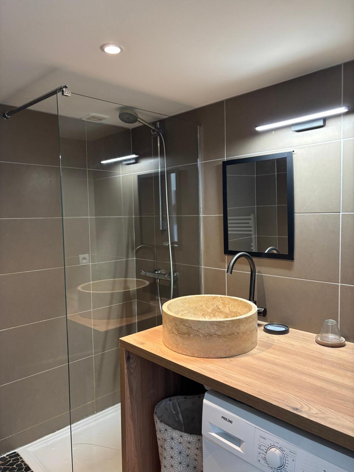 Studio Et Piscine Sur La Grande Plage Биариц Екстериор снимка